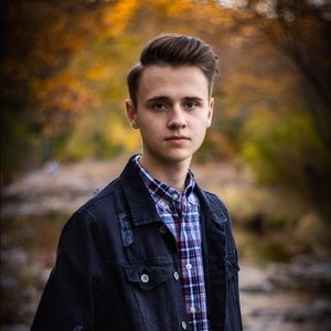 Meet your Posher, Adam